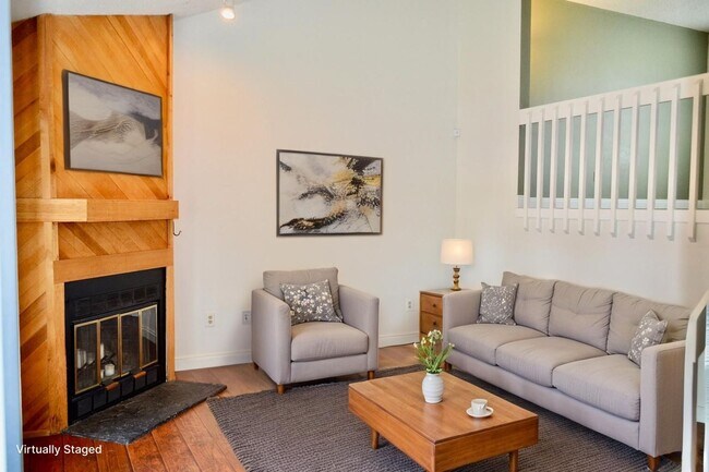 Building Photo - Evolve Real Estate: Spacious 3 Bed 3 bath ...