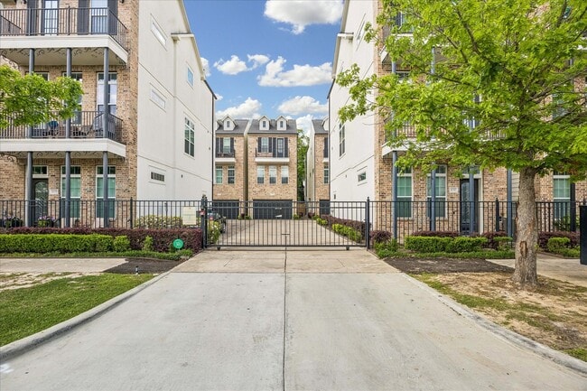 Building Photo - 1033 Ashland St