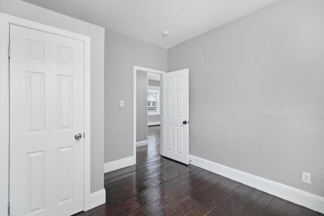 Building Photo - 748-750 Atwells Avenue