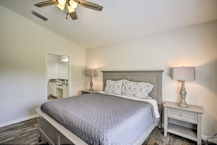 Building Photo - 10280 Crepe Jasmine Ln