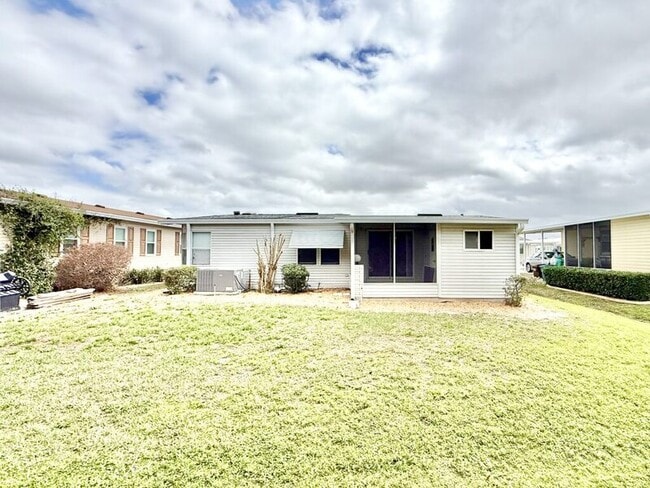 Building Photo - 43 Sargent St