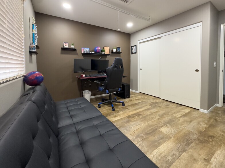 Building Photo - 8932 Gateway View Ct
