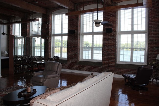 Building Photo - 107 Carolyns Mill Pl