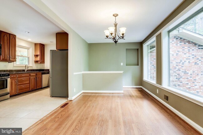 Building Photo - 5225 Old Dominion Dr