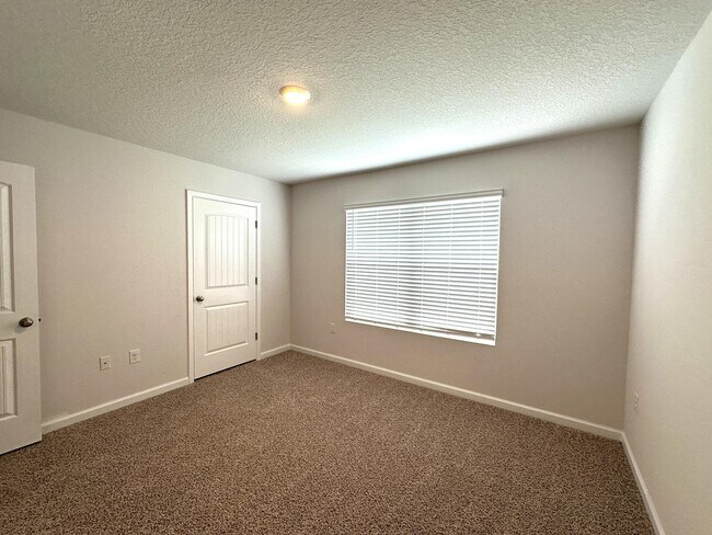 Building Photo - 3262 Chapelwood Dr