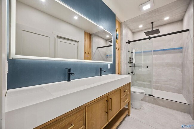 Building Photo - 11005 Stone Mountain Dr