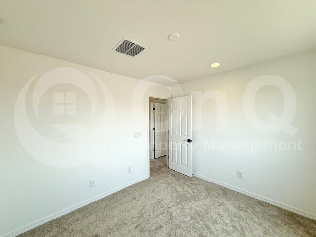 Building Photo - 11216 S 56th Ln