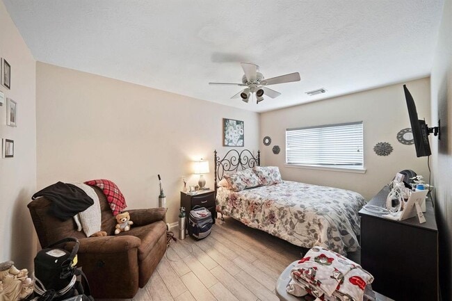 Building Photo - 3261 Gladewater Ln