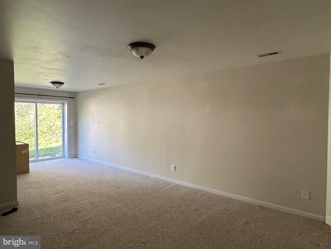 Building Photo - 12740 Great Ln