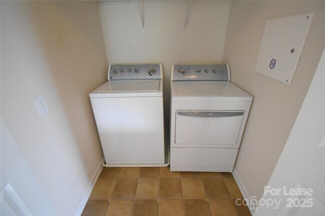 Building Photo - 10941 Claude Freeman Dr