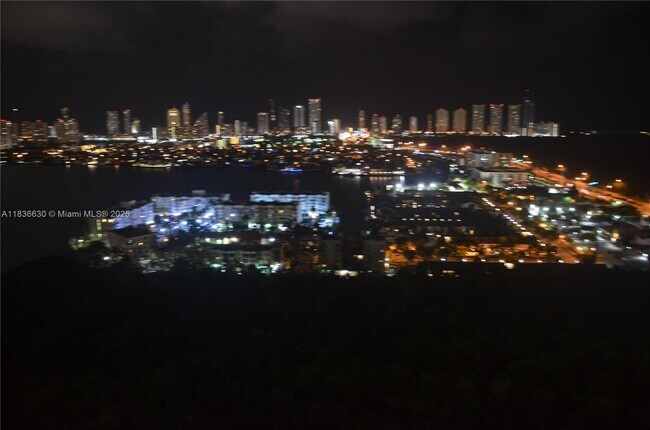 Building Photo - 16385 Biscayne Blvd