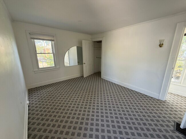 Building Photo - 344 Loeffler Ave