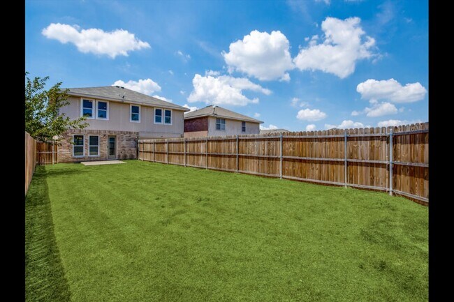 Building Photo - 624 Canyon Pl