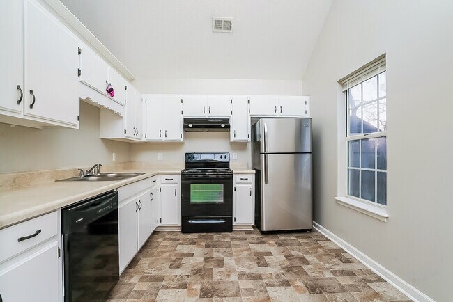 Building Photo - 4033 Pepperwood Dr
