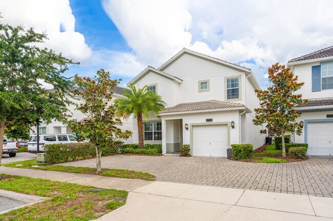 Building Photo - 4702 Sleepy Hollow Dr