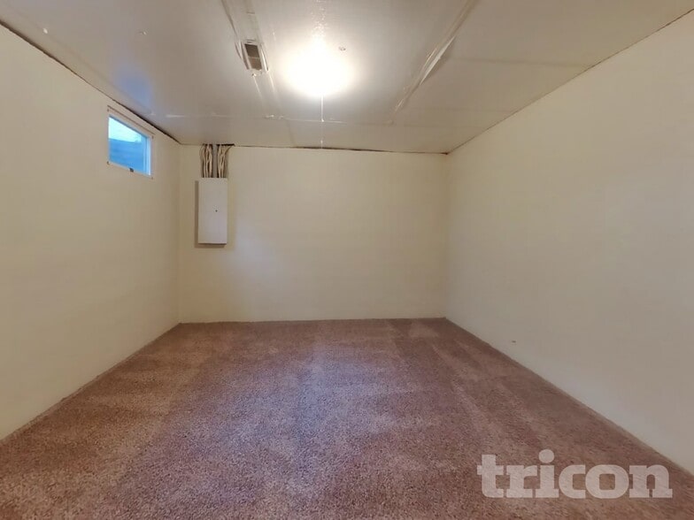 Building Photo - 3279 Wheaton Ct