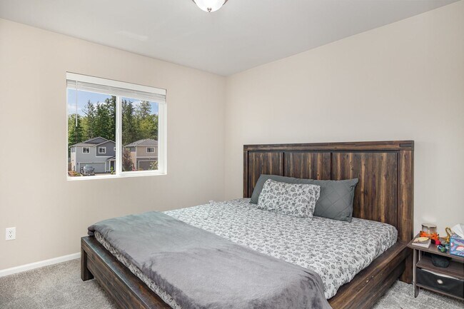 Building Photo - Charming 4-Bed | 2.5-Bath Home in Sultan $...