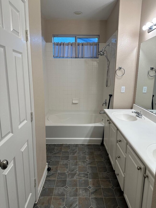 Building Photo - 7533 French Springs St