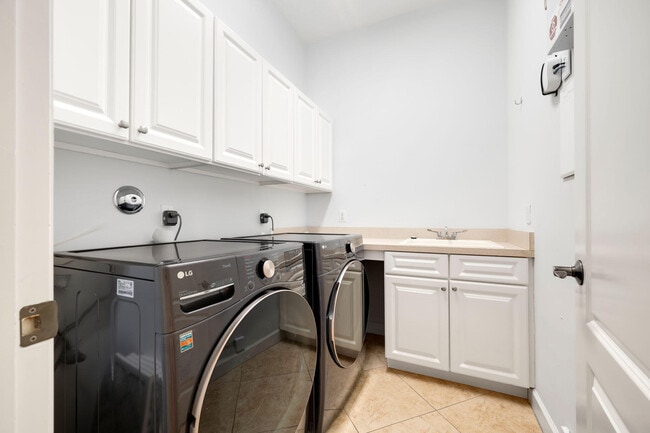 Building Photo - 1214 Merlot Dr