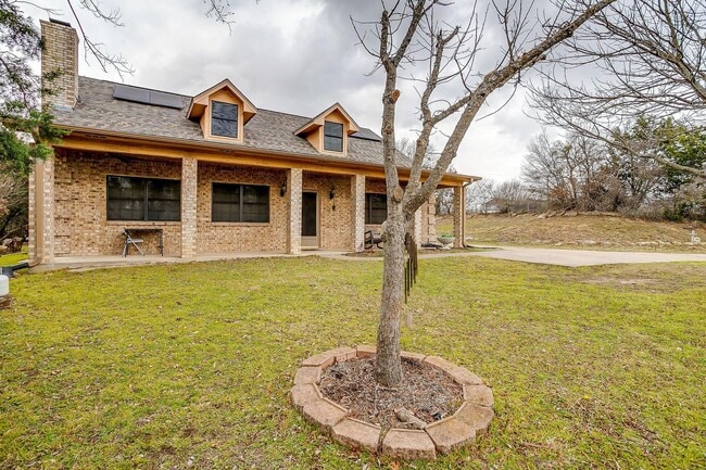Building Photo - Country Living- Half Duplex-  3 Bed, 2 Bat...