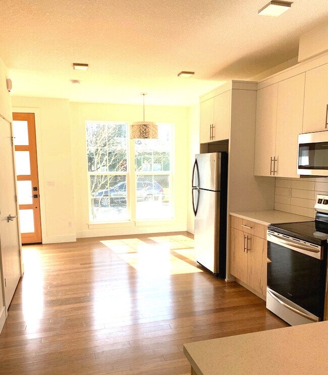 Building Photo - 1377 N Humboldt St