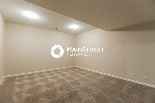 Building Photo - 4 Bedroom Pet-Friendly Home in Gardner, KS with Main Street Renewal