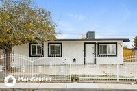Building Photo - 4334 Cloverdale Ave