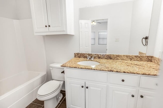 Building Photo - 3933 John Sharp Pkwy