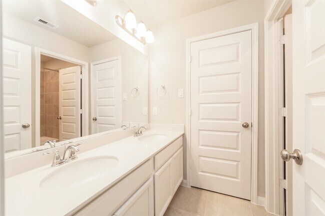 Building Photo - 11419 Glenwick Haven Dr