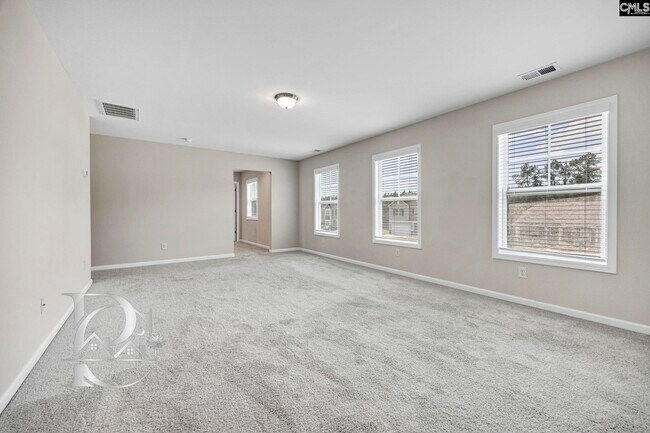 Building Photo - 5 Spinney Ct