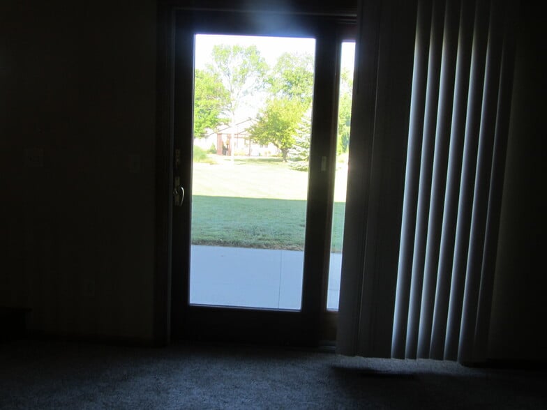 Building Photo - N511 Willowcrest Ct
