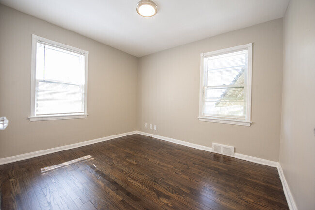 Building Photo - 5976 Hodgman Dr