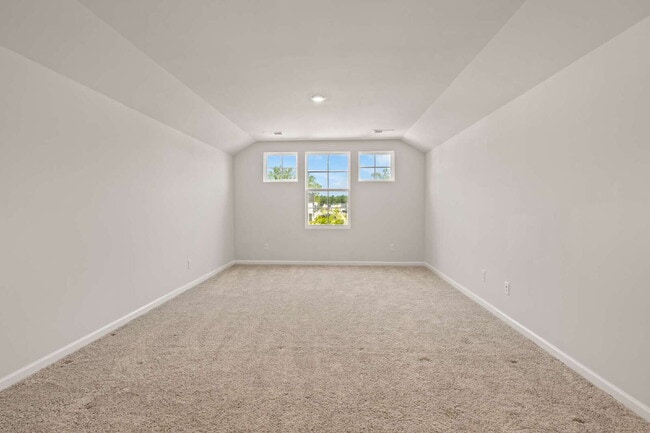 Building Photo - "Charming 3-Bed 2-Bath Residence in Telfai...