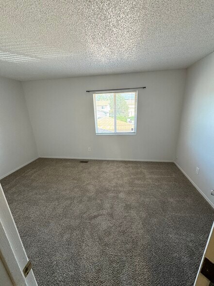 Building Photo - 7545 Banner Ct