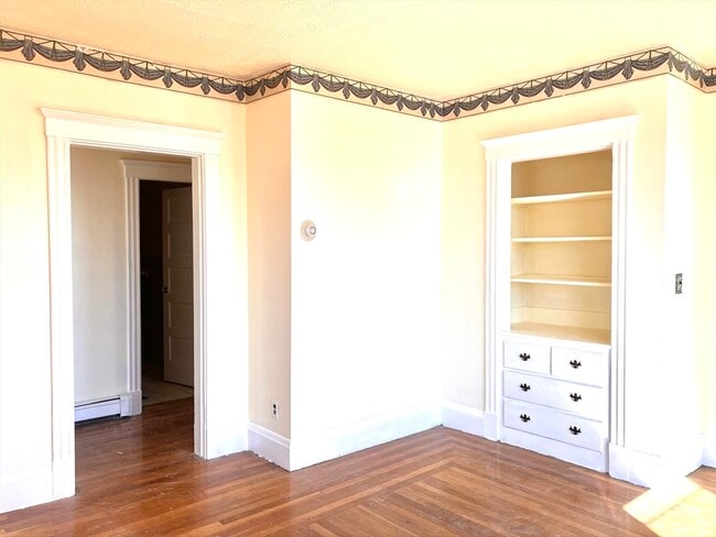 Building Photo - 41 Brimblecom St