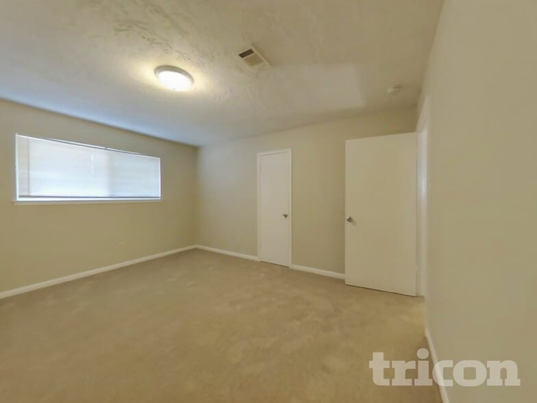 Building Photo - 12027 Arrowhead Glen Dr