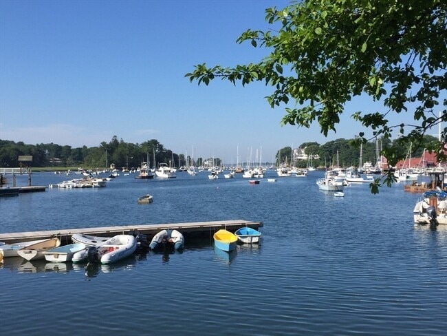 Building Photo - 6 Morse Ct