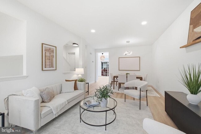 Building Photo - 4067 Fountainside Ln