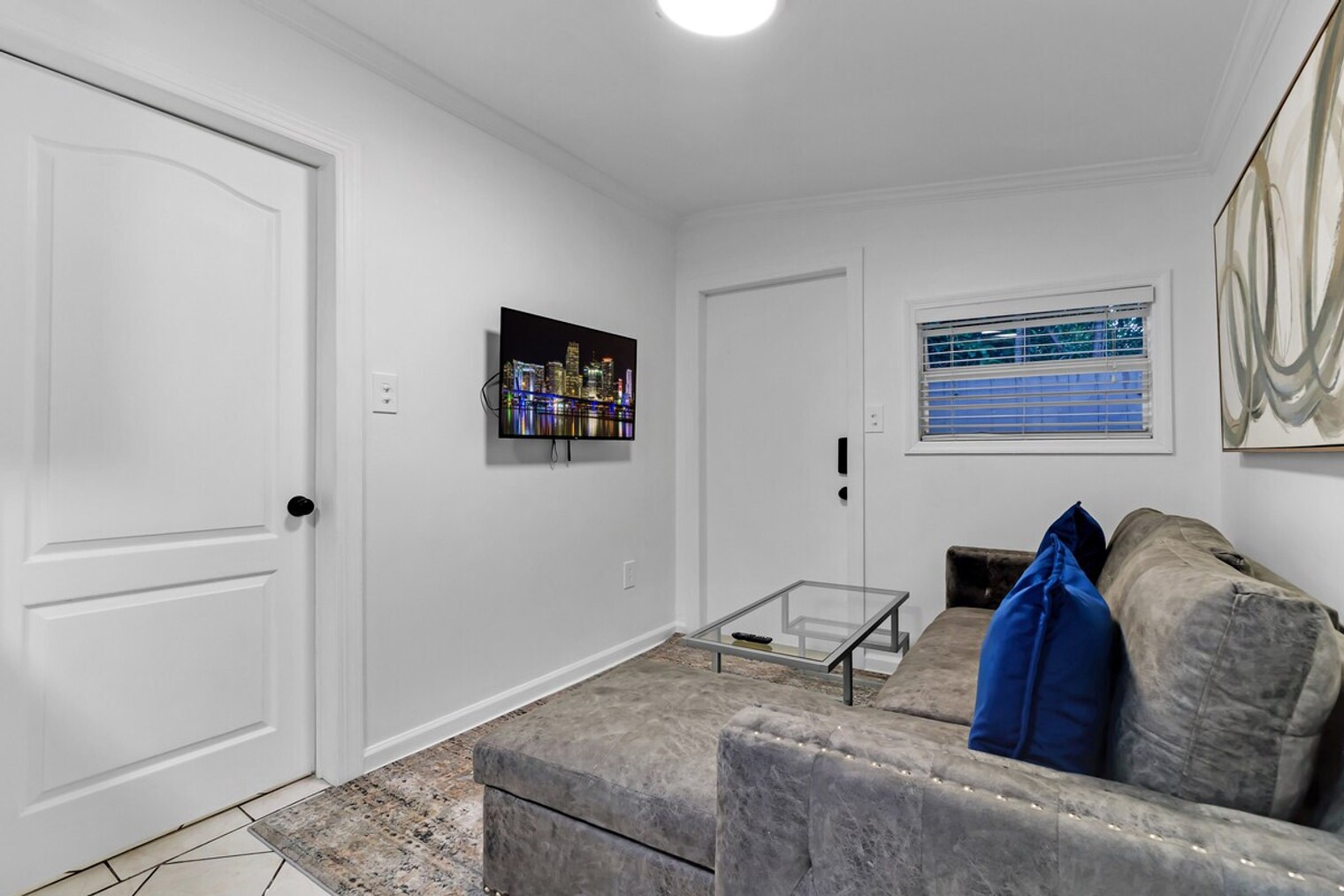 Building Photo - 2610 SW 31st Ave