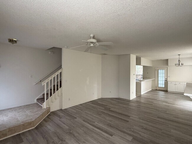 Building Photo - Condo Townhouse in Castleton Camden Village