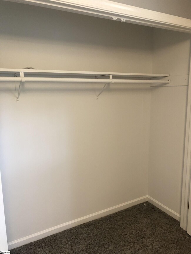Building Photo - 204 Wenwood Cir