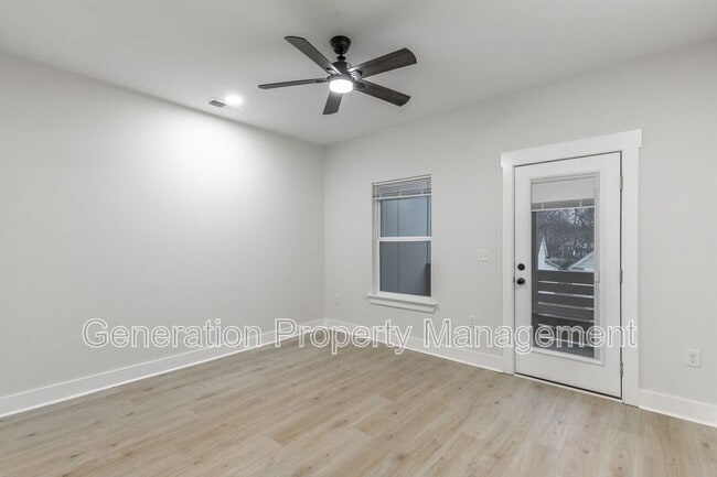 Building Photo - 1124 Garfield St