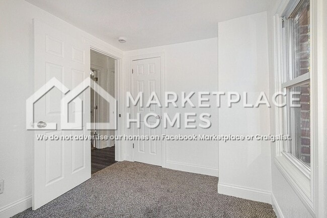 Building Photo - 15033 Hartwell St