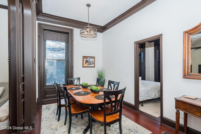 Building Photo - 1 Spring St