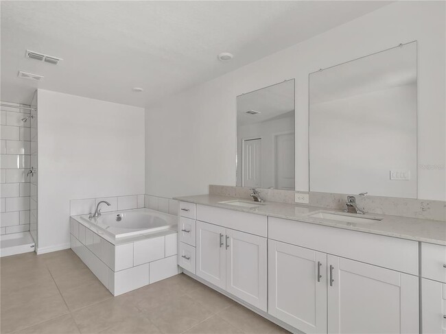 Building Photo - 9232 Bonita Mar Dr