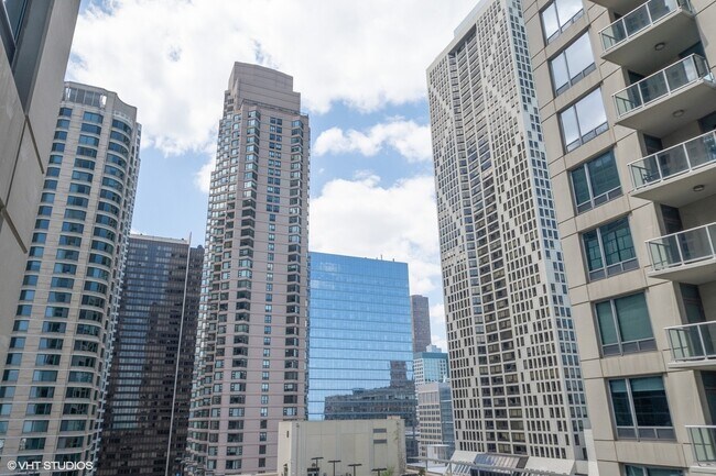 Building Photo - 600 N Lake Shore Dr