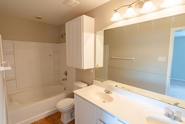Building Photo - 20309 Dark Tree Cove