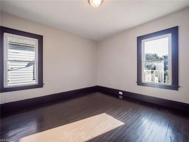 Building Photo - 2179 W 106th St