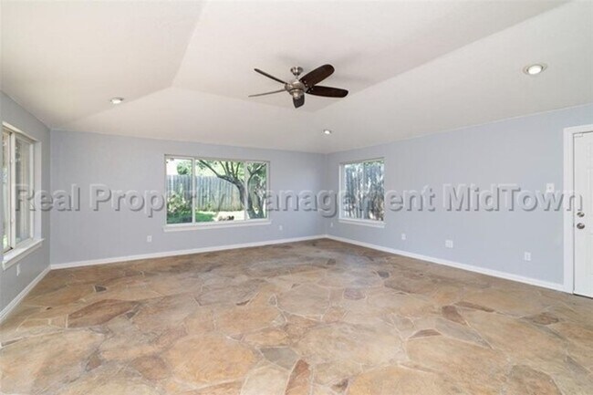 Building Photo - Stunning North Richland Hills
