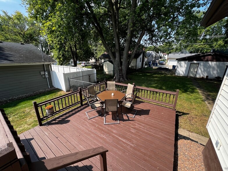 Building Photo - 283 S Michigan Ave